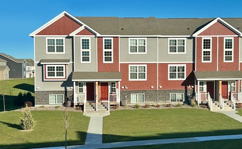 Floor plan for 3 beds, 2.5 baths, 1687 sqft